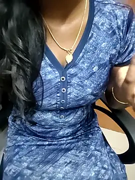 Tamilmallu-duskygirl03 online show from January 31, 2026, 7:12 pm
