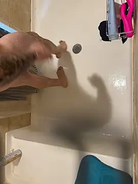 Snapshot of Beastyfuck chatting on February 14, 2026, 7:36 pm Beastyfuck online show from February 14, 2026, 7:36 pm