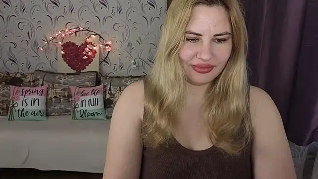 Passion-Blondy online show from June 3, 2026, 5:39 pm