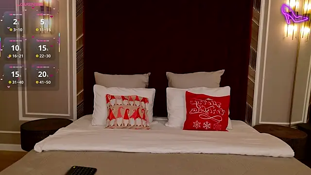 ClaireMathis online show from December 2, 2025, 2:52 pm