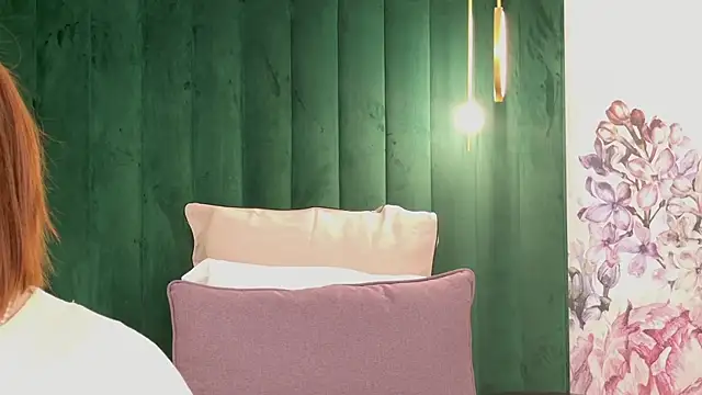 ClaireMathis online show from March 31, 2026, 2:41 pm