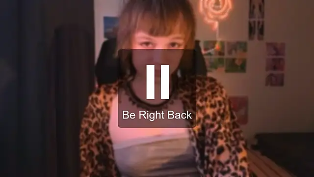 liquid0fluid0 online show from October 19, 2025, 12:19 pm