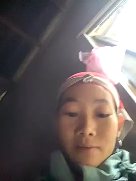 gio-thu online show from November 3, 2025, 12:16 am