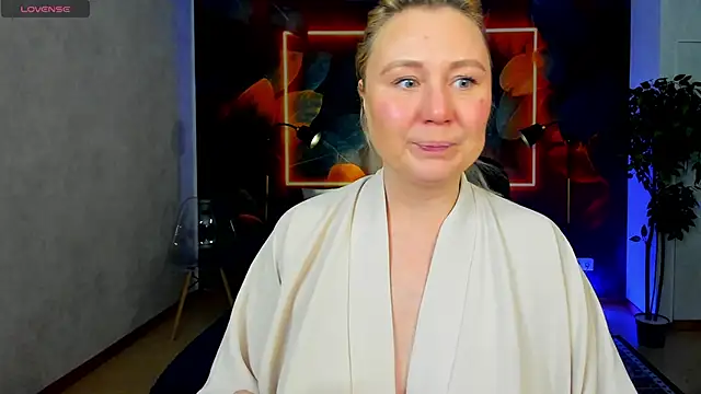 scent  of woman online show from March 1, 2026, 1:49 am