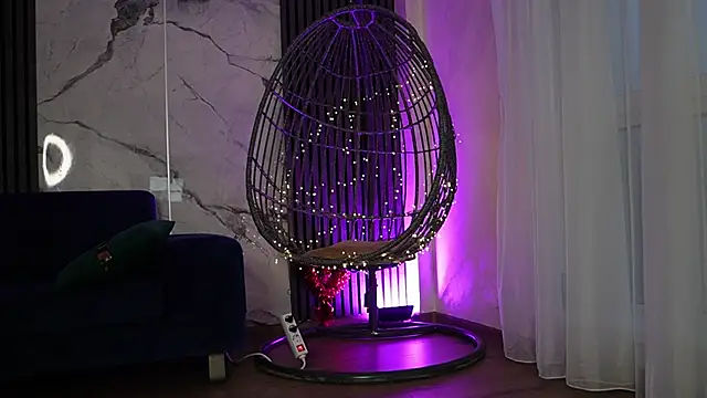 RachelRavee online show from November 16, 2025, 5:12 am