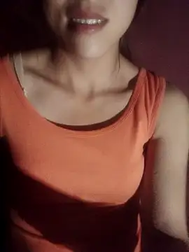 evenla online show from October 18, 2025, 2:24 am