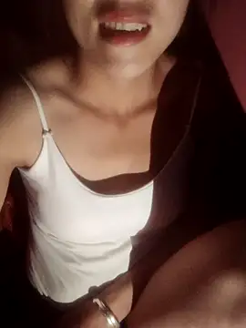 evenla online show from October 19, 2025, 1:52 am
