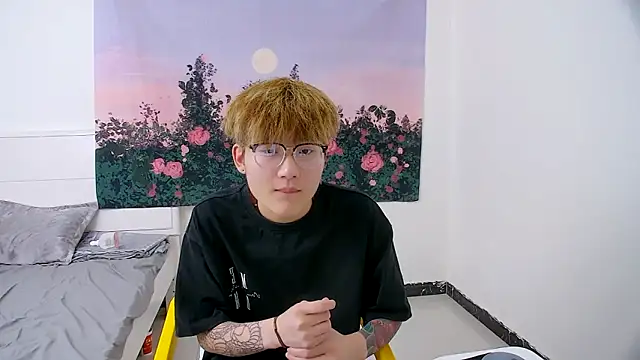 Snapshot of KK-cuteboy chatting on April 15, 2026, 7:07 pm KK-cuteboy online show from April 15, 2026, 7:07 pm