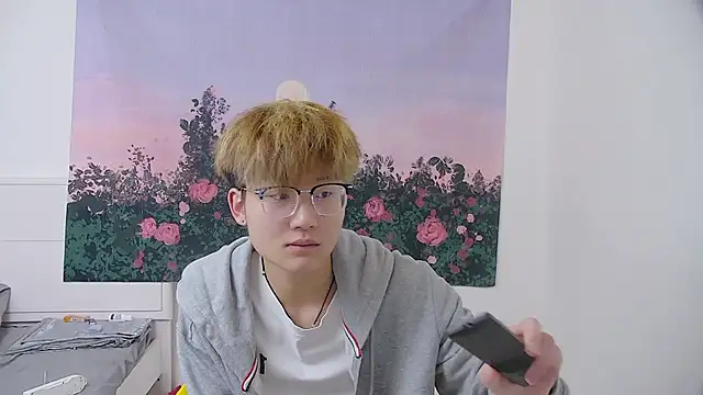 Snapshot of KK-cuteboy chatting on April 12, 2026, 5:33 am KK-cuteboy online show from April 12, 2026, 5:33 am