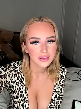 spicycharxx online show from October 19, 2025, 1:41 am