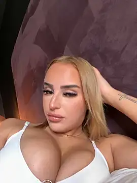 spicycharxx online show from October 15, 2025, 6:27 pm