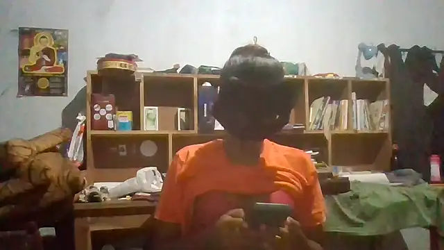 Nora-2003 online show from April 8, 2026, 11:17 pm