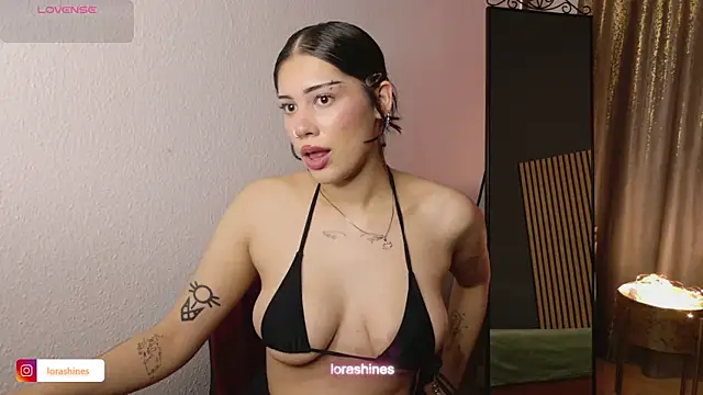 LoraShines online show from March 21, 2026, 12:53 pm