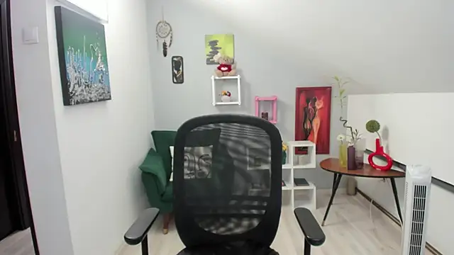 BettyJamess online show from October 17, 2025, 7:26 pm