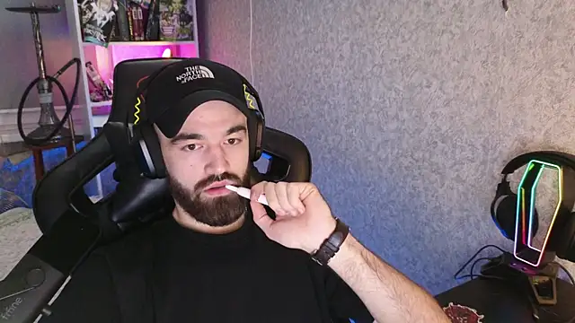 Nik Namee online show from December 23, 2025, 3:39 am