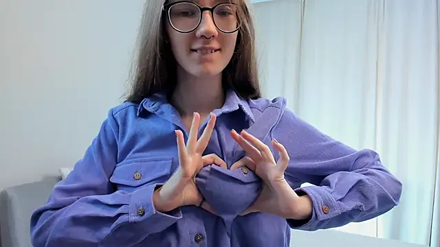 AiFusch online show from October 29, 2025, 8:46 am