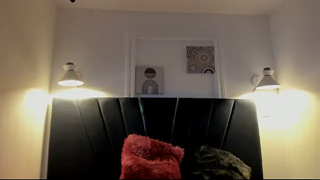 cosmicbi online show from October 16, 2025, 5:10 pm