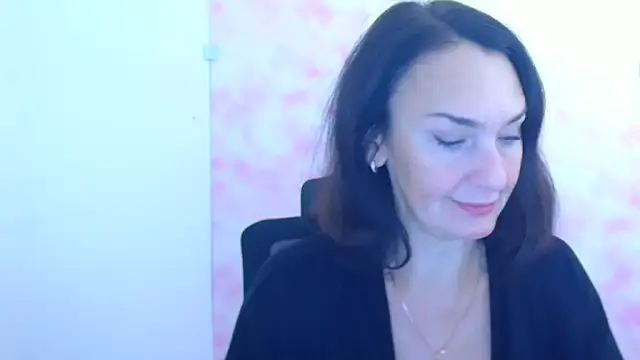 Rosie Rosee online show from December 19, 2025, 6:27 am