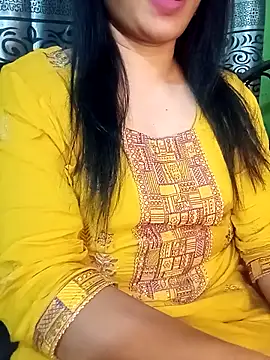 Snapshot of Rubina3344 chatting on November 3, 2025, 6:00 pm Rubina3344 online show from November 3, 2025, 6:00 pm