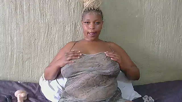 ZuriVixen online show from November 1, 2025, 10:09 am