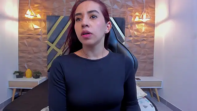 Vittoria Conti  online show from January 18, 2026, 1:36 pm