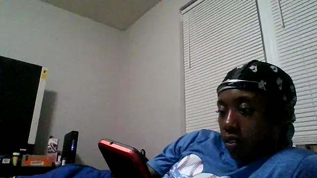 Snapshot of dezzidavill chatting on July 16, 2026, 2:41 am dezzidavill online show from July 16, 2026, 2:41 am
