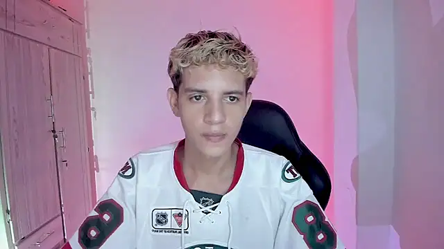 tylernova online show from February 6, 2026, 3:35 am