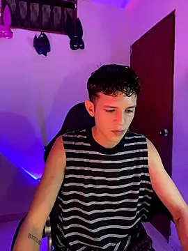 tylernova online show from October 30, 2025, 3:38 am