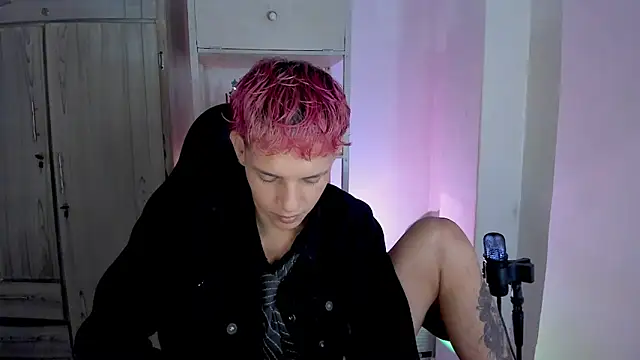 tylernova online show from December 16, 2025, 12:26 am