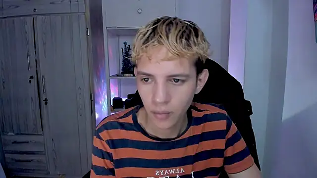 tylernova online show from January 15, 2026, 3:32 am