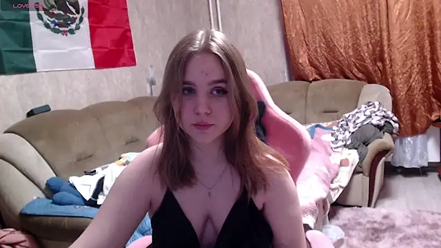 Lucille Lighter online show from October 21, 2025, 12:48 pm