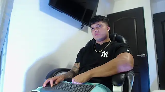 Boyhot 00 online show from October 26, 2025, 3:40 am