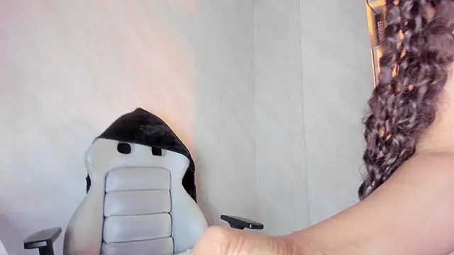 Snapshot of Barbbara_sweett chatting on February 10, 2026, 2:43 am Barbbara sweett online show from February 10, 2026, 2:43 am