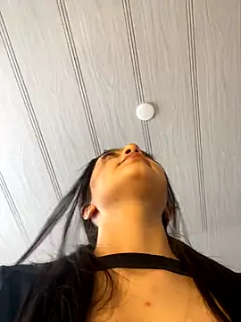   Lorelain   online show from October 29, 2025, 7:57 pm