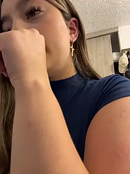   Lorelain   online show from February 26, 2026, 1:27 am