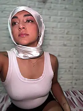 Snapshot of CelestSkyy chatting on April 8, 2026, 8:43 pm CelestSkyy online show from April 8, 2026, 8:43 pm