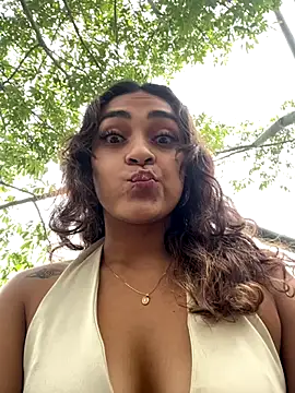 Snapshot of CelestSkyy chatting on November 24, 2025, 8:53 pm CelestSkyy online show from November 24, 2025, 8:53 pm