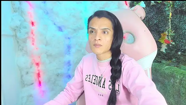 ZAMMIRA online show from February 10, 2026, 5:28 am