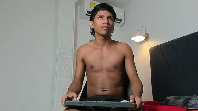 Snapshot of ryder_cum23 chatting on February 18, 2026, 1:29 pm ryder cum23 online show from February 18, 2026, 1:29 pm