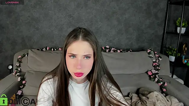 Snapshot of Lana_Stones chatting on November 4, 2025, 12:58 am Lana Stones online show from November 4, 2025, 12:58 am