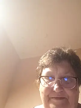 Katherine735 online show from June 18, 2026, 7:52 pm