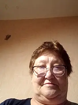 Snapshot of Katherine735 chatting on May 6, 2026, 8:02 pm Katherine735 online show from May 6, 2026, 8:02 pm