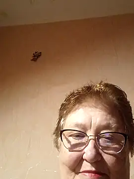 Snapshot of Katherine735 chatting on May 4, 2026, 8:22 pm Katherine735 online show from May 4, 2026, 8:22 pm