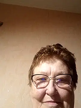 Snapshot of Katherine735 chatting on April 4, 2026, 7:53 pm Katherine735 online show from April 4, 2026, 7:53 pm