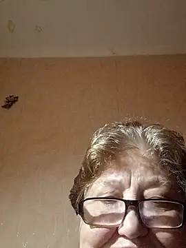 Katherine735 online show from November 4, 2025, 8:45 pm