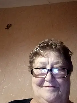 Katherine735 online show from November 21, 2025, 11:15 pm