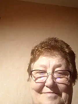 Snapshot of Katherine735 chatting on April 19, 2026, 8:44 pm Katherine735 online show from April 19, 2026, 8:44 pm