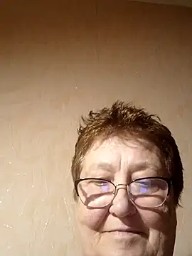Snapshot of Katherine735 chatting on April 5, 2026, 8:15 pm Katherine735 online show from April 5, 2026, 8:15 pm