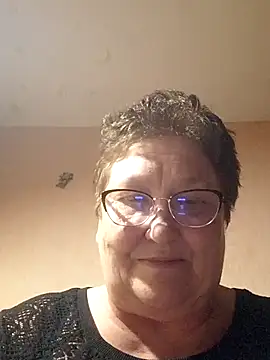 Snapshot of Katherine735 chatting on March 26, 2026, 9:46 pm Katherine735 online show from March 26, 2026, 9:46 pm