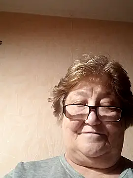 Katherine735 online show from October 25, 2025, 6:08 pm